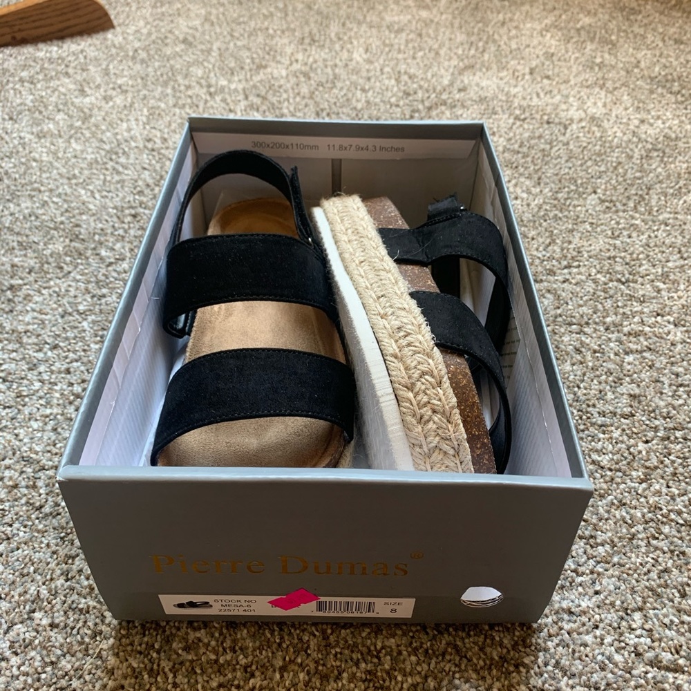 Women’s Sandal BRAND NEW IN BOX